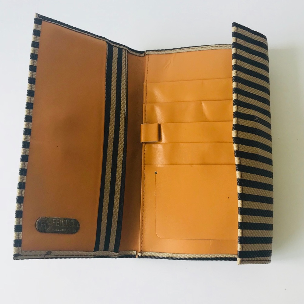 Fendi Woman’s wallet Black & Tan Stripes - Picture 2 of 8